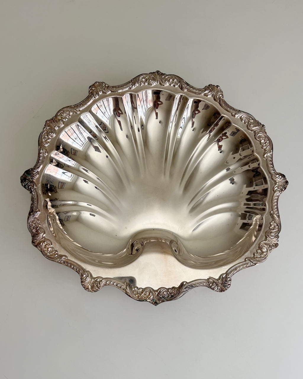 Large Vintage Silver Plated Clamshell