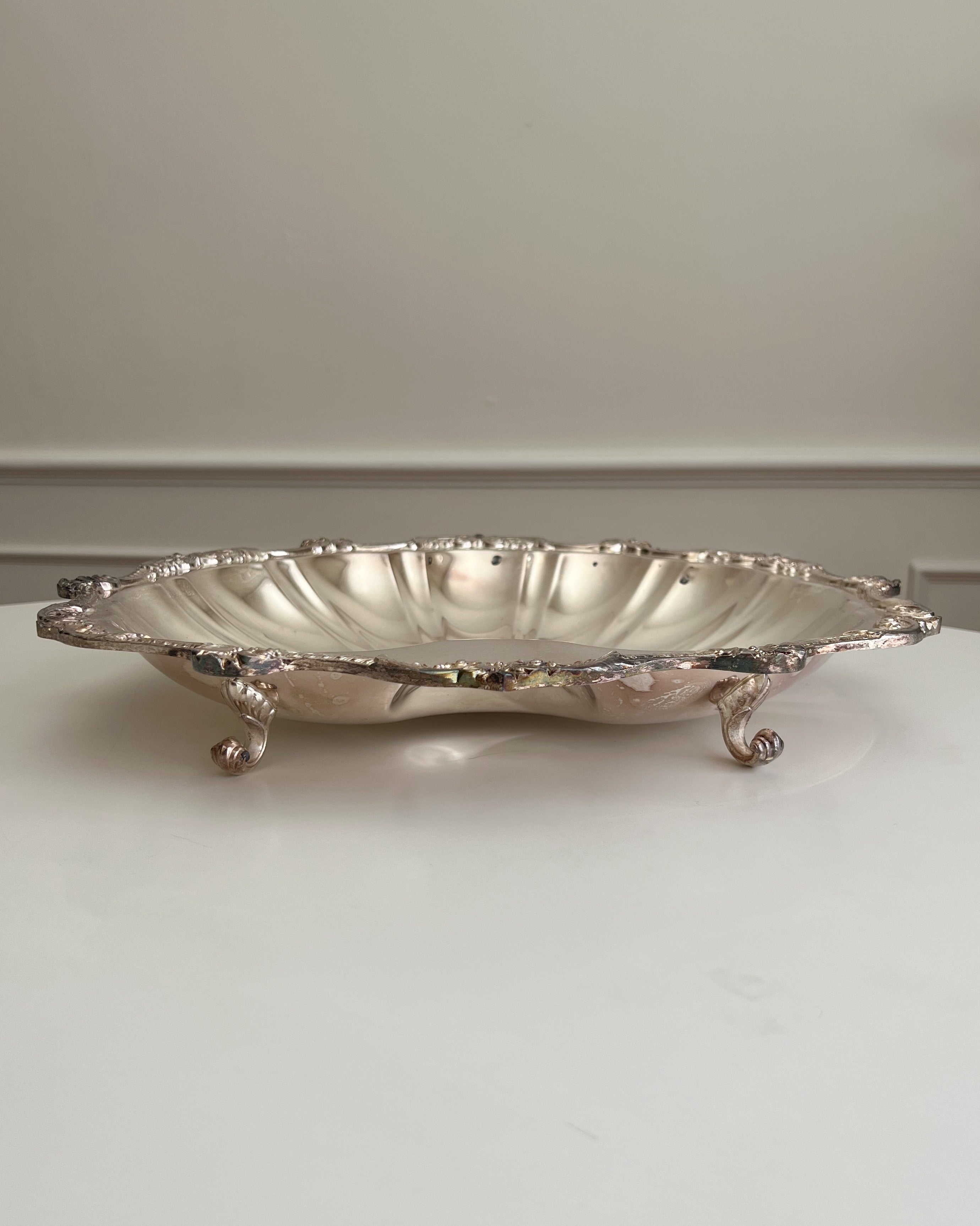 Large Vintage Silver Plated Clamshell