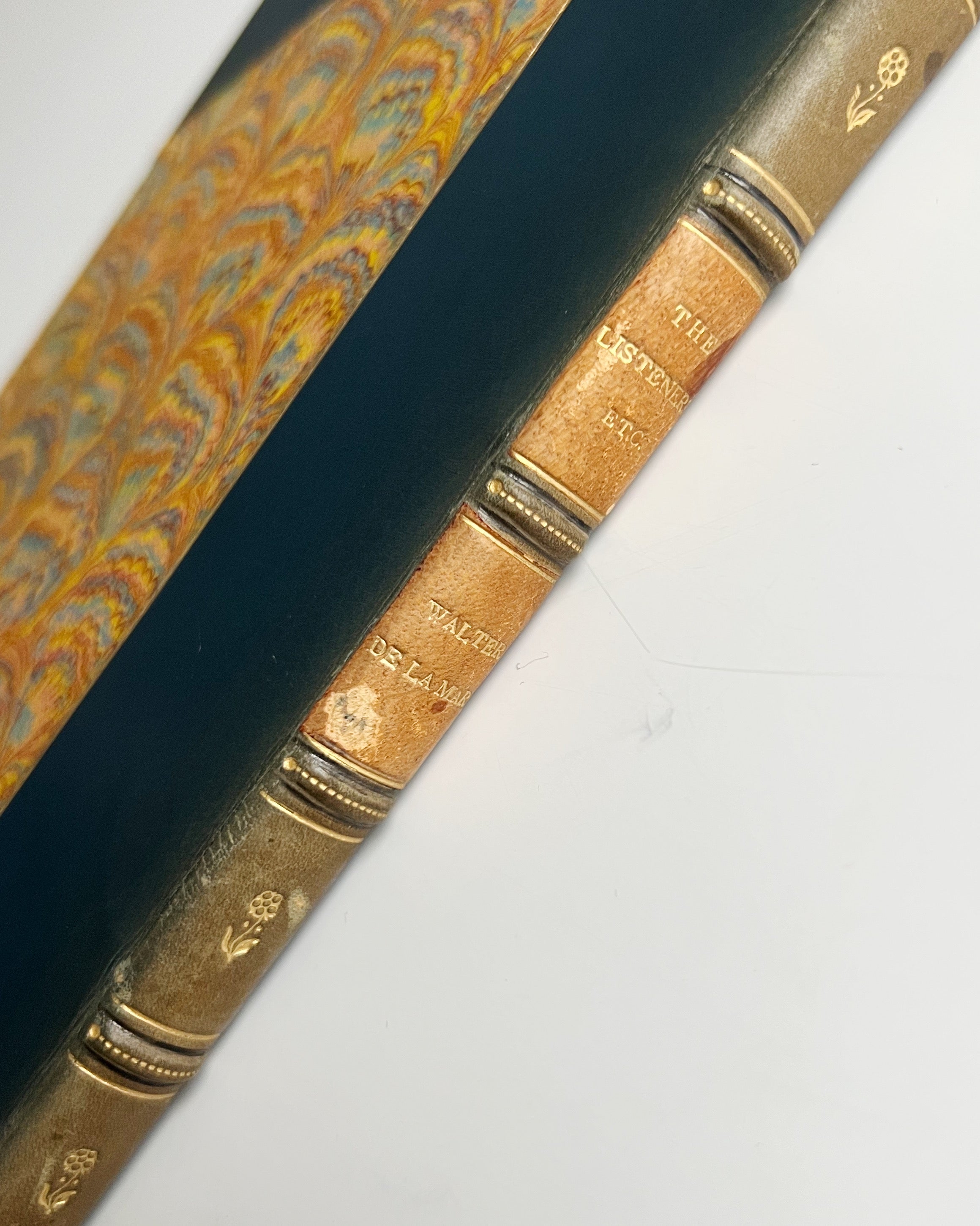 The Listeners and Other Poems - Vintage Book
